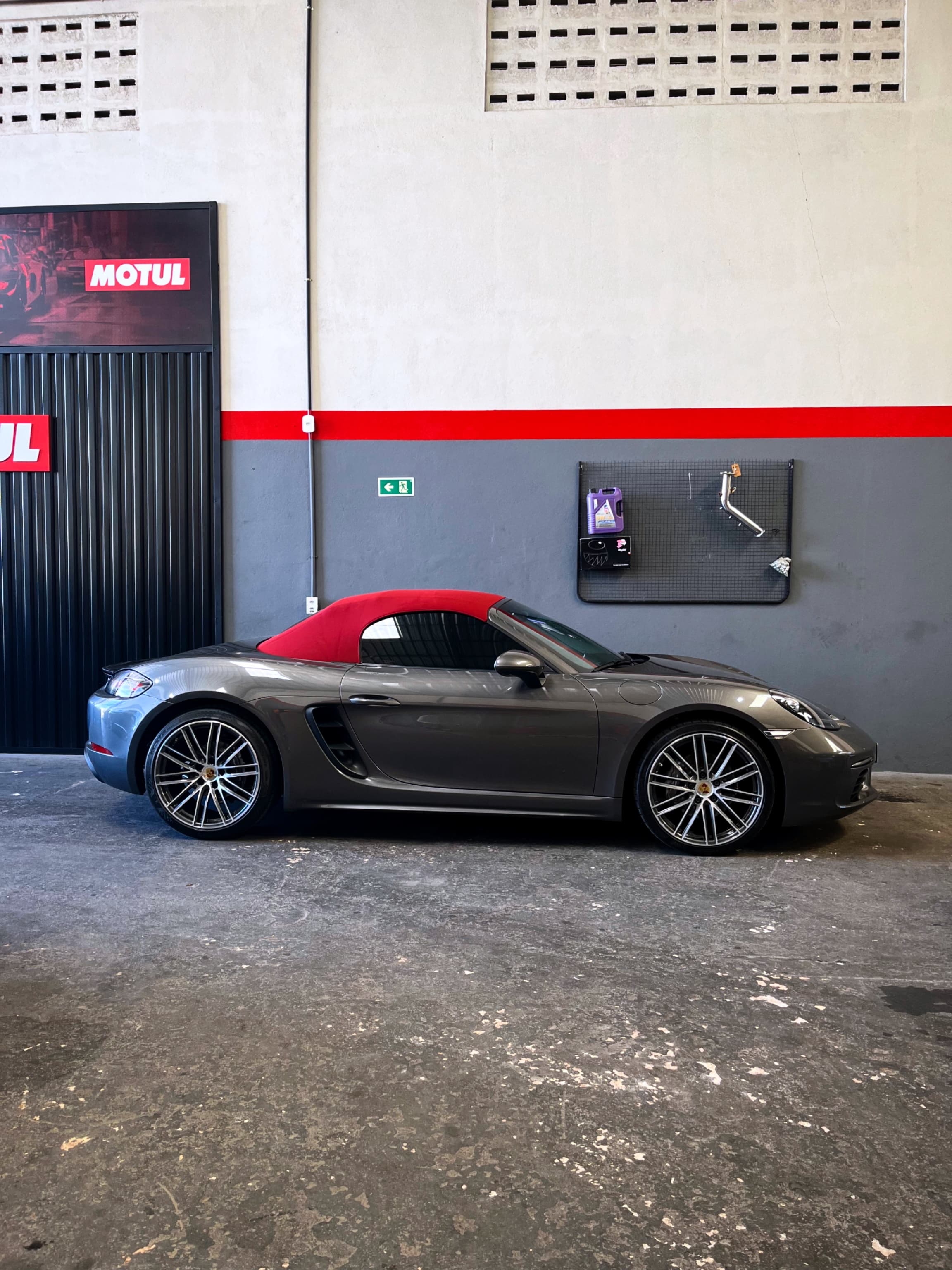 Porsche em atendimento na ADRIVER